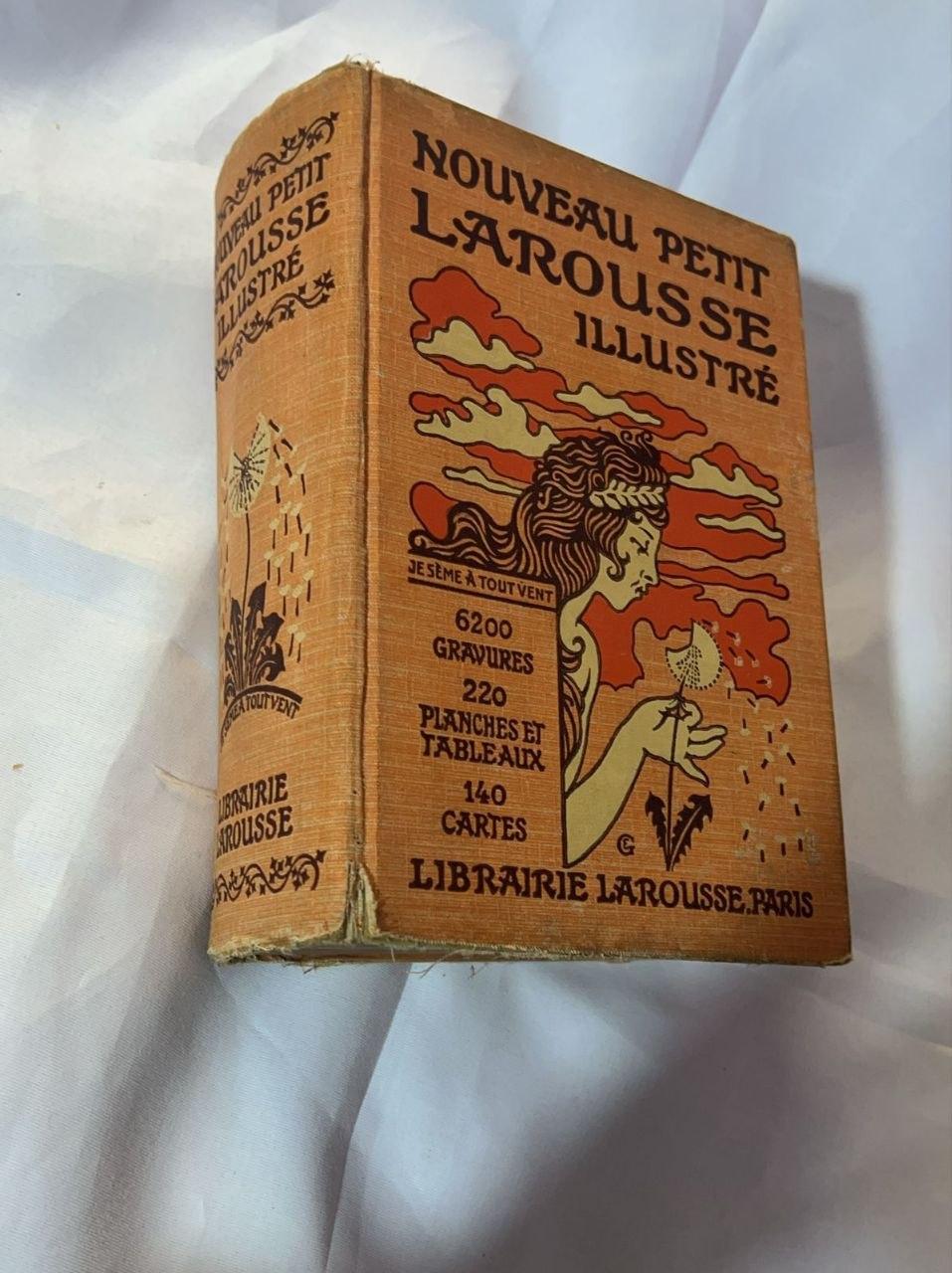 Nouveau Petit Larousse Illustré