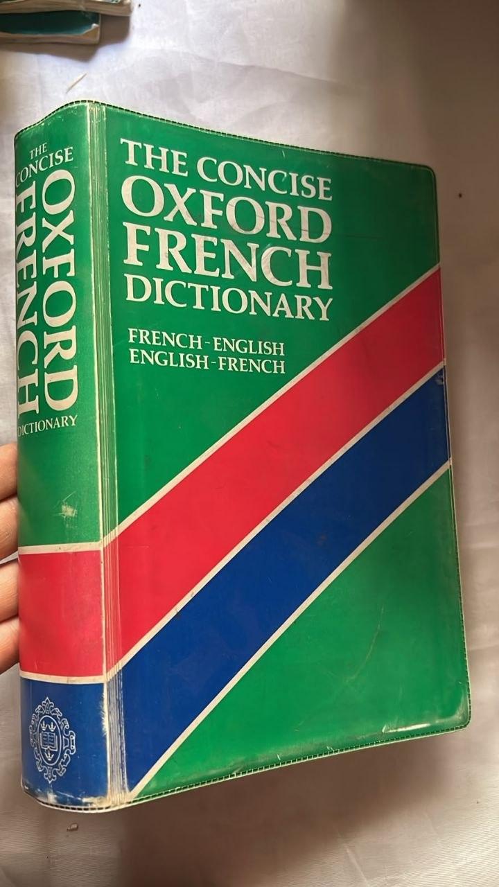 The Concise Oxford French Dictionary: French-English, English-French